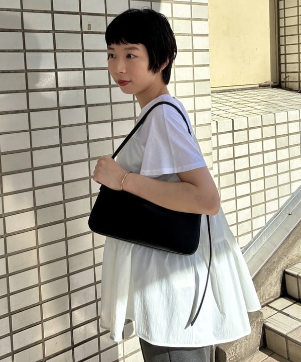 イナダさんの「BEAMS WOMEN｜＆MyuQ / UPIS ショルダーバッグ」を使ったコーディネート