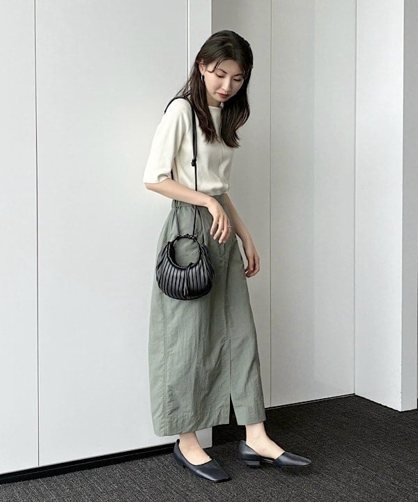 shibataさんの「BEAMS WOMEN｜シンプル ボートネック ニット .M」を使ったコーディネート