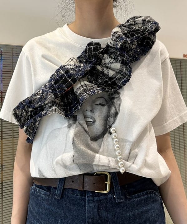 清水 彩乃さんの「BEAMS WOMEN｜８粒 パール クリップ」を使ったコーディネート