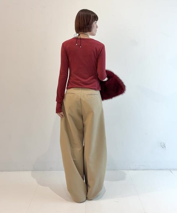 Hazukiさんの「BEAMS WOMEN｜2タック カーブ バレル チノパンツ」を使ったコーディネート