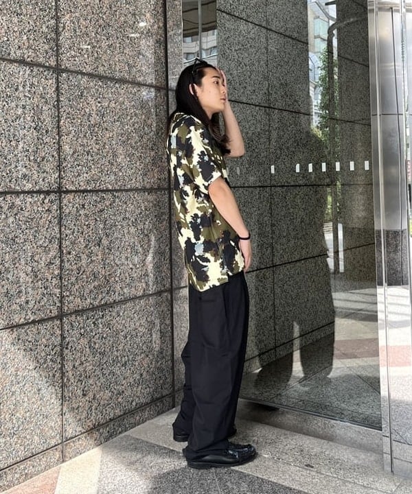 菊田 悠さんの「BEAMS WOMEN｜ドライ 2プリーツ イージーパンツ」を使ったコーディネート