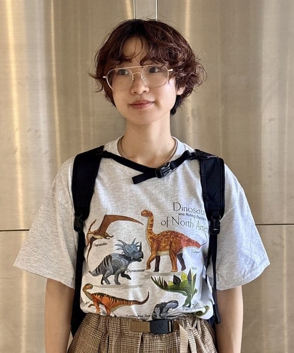みりさんの「【別注】Atlas Screen Printing / Dinosaur Tee」を使ったコーディネート