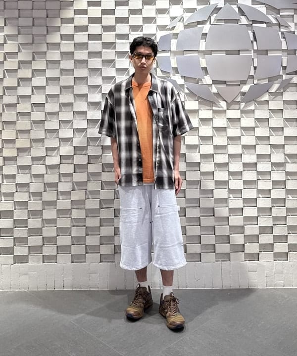 Yutoさんの「BEAMS WOMEN｜オンブレチェック ミニレギュラーカラーシャツ【リラックスフィット】」を使ったコーディネート