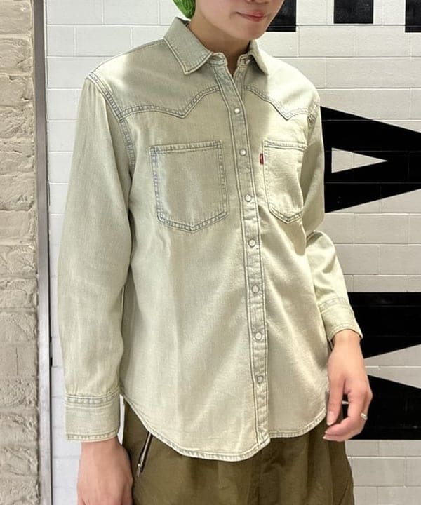 マツミヤさんの「BEAMS WOMEN｜LEVI&rsquo;S(R) / TEODORA WESTERN SHIRT」を使ったコーディネート