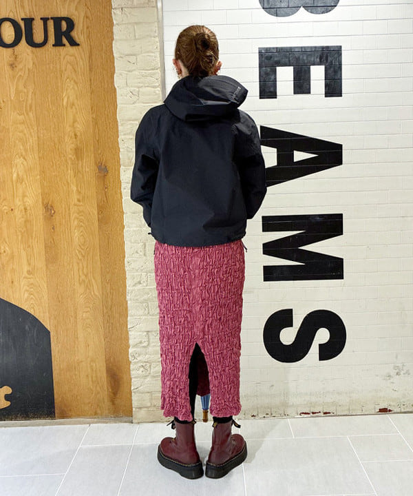 りかちょび/岸本梨佳さんの「BEAMS WOMEN｜カット シャーリング スカート」を使ったコーディネート