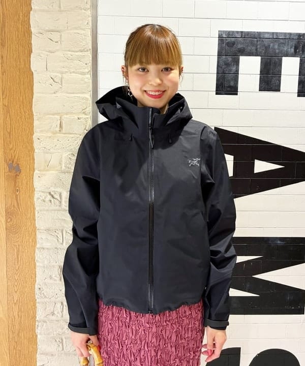 りかちょび/岸本梨佳さんの「BEAMS WOMEN｜カット シャーリング スカート」を使ったコーディネート