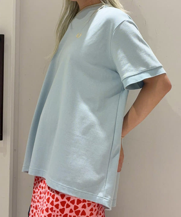 はっとりさんの「BEAMS WOMEN｜【別注】FRED PERRY / リラックスド ピケ Tシャツ」を使ったコーディネート