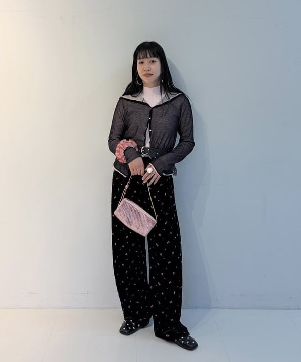 マツド ユメカさんの「BEAMS WOMEN｜シアー レイヤー タートル カーディガン」を使ったコーディネート