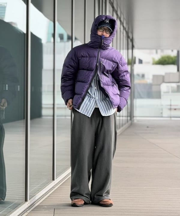 BAKU(東江 漠)さんの「【別注】Champion / リバースウィーブ（R）ワイド ペインターパンツ」を使ったコーディネート