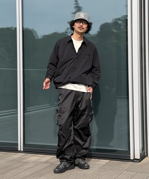 BAKU(東江 漠)さんの「テックシャツ」を使ったコーディネート