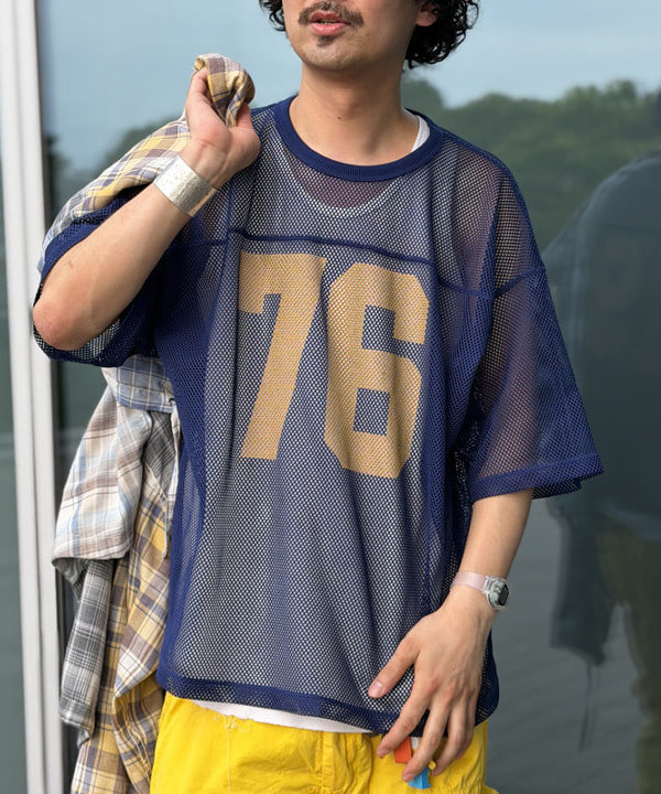 BAKU(東江 漠)さんの「BEAMS WOMEN｜メッシュ プリント Tシャツ【ワイドショートフィット】」を使ったコーディネート