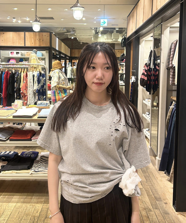 ハルカさんの「BEAMS WOMEN｜ダメージ オーバー Tシャツ」を使ったコーディネート