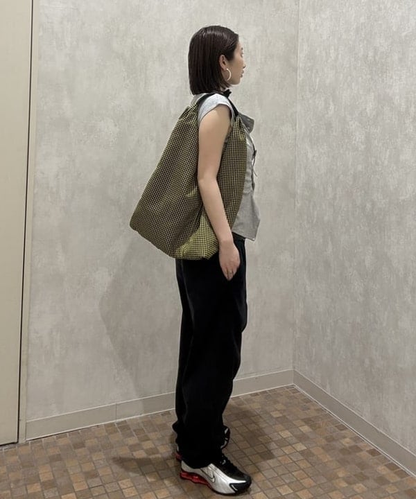 ayca!さんの「BEAMS WOMEN｜チェック トライアングル バッグ」を使ったコーディネート