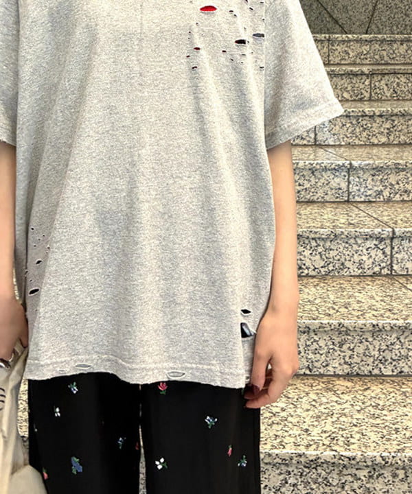 森本 理絵さんの「BEAMS WOMEN｜ポインテッド ヌードサンダル .M」を使ったコーディネート