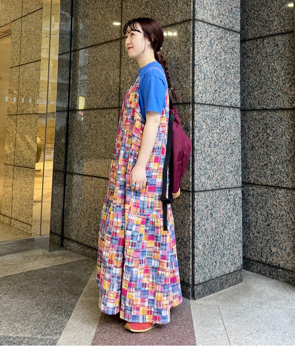 イシイ サオリさんの「BEAMS WOMEN｜JANSPORT &times; BEAMS / 別注 Pack & Go」を使ったコーディネート