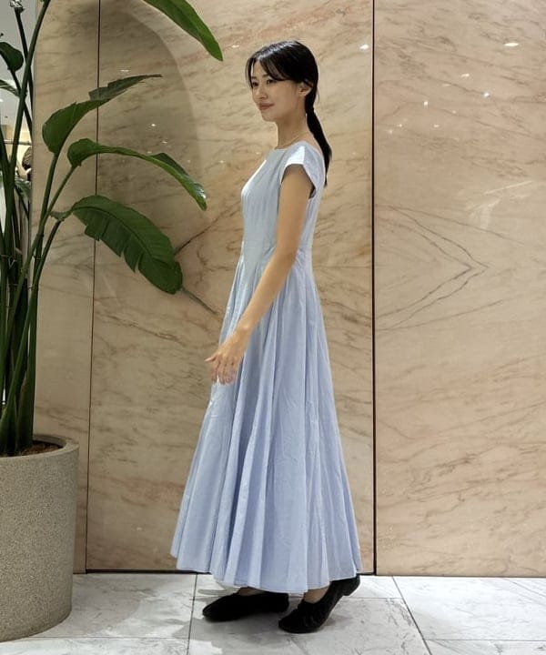 茂野 真楓さんの「BEAMS WOMEN｜MARIHA / 月の夢 ワンピース ソリッド」を使ったコーディネート