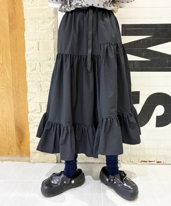 りかちょび/岸本梨佳さんの「BEAMS WOMEN｜【別注】Gramicci / パネル スカート」を使ったコーディネート