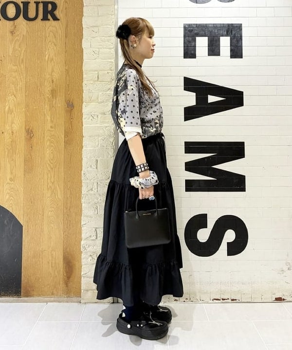 りかちょび/岸本梨佳さんの「BEAMS WOMEN｜【別注】Gramicci / パネル スカート」を使ったコーディネート