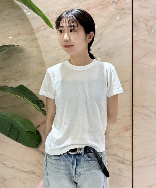 中丸　栞さんの「BEAMS WOMEN｜B SIDES / SLIM LASSO デニムパンツ」を使ったコーディネート