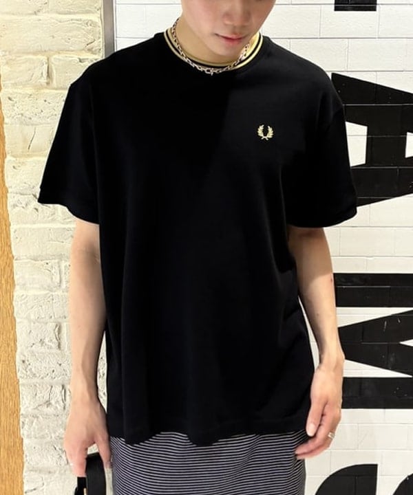 マツミヤさんの「BEAMS WOMEN｜【別注】FRED PERRY / リラックスド ピケ Tシャツ」を使ったコーディネート