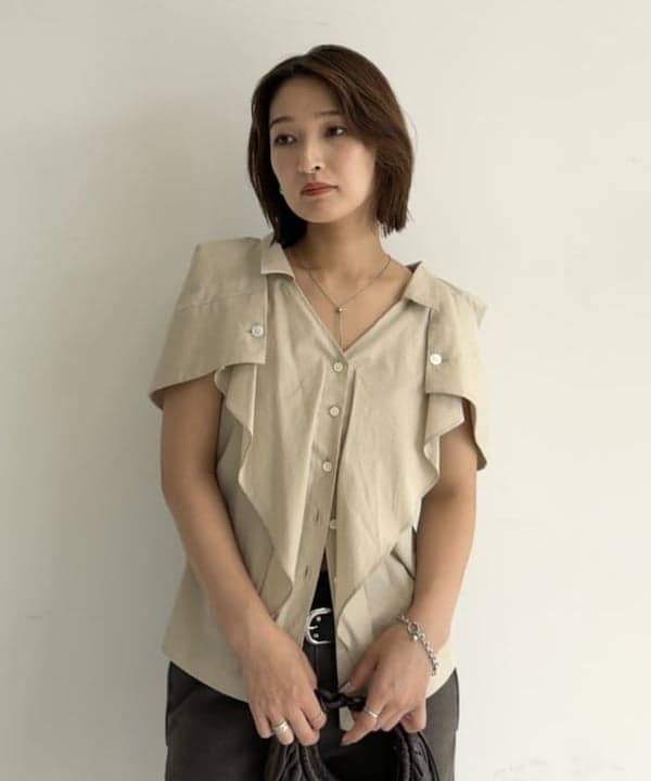 松本 佳菜子さんの「BEAMS WOMEN｜BOGKI / リブル クロス ボディ バッグ」を使ったコーディネート