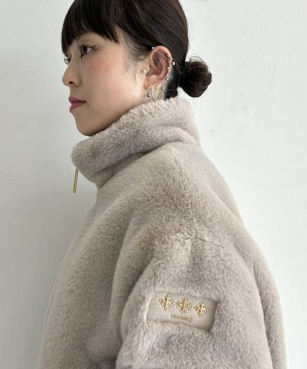 りかちょび/岸本梨佳さんの「BEAMS WOMEN｜【別注】TATRAS / ARIANNA ブルゾン」を使ったコーディネート