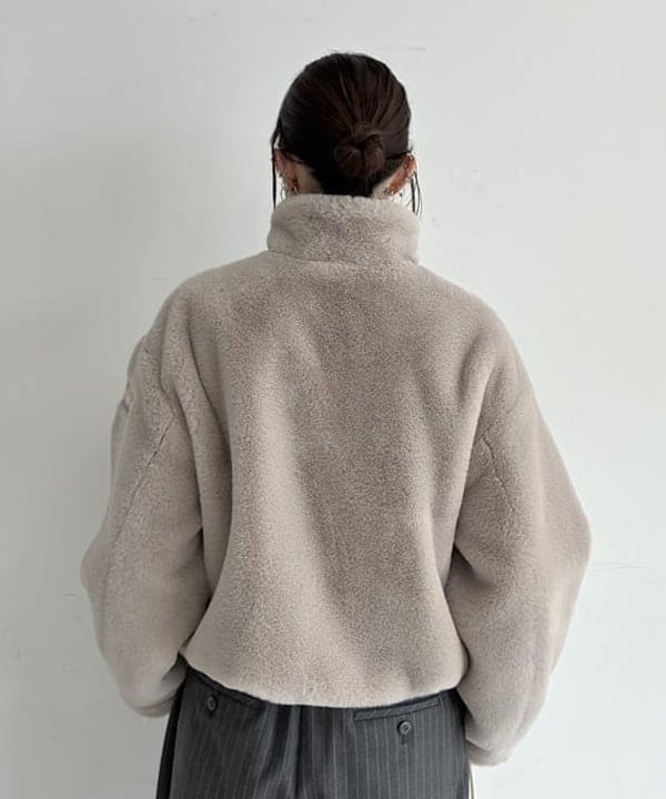 りかちょび/岸本梨佳さんの「BEAMS WOMEN｜【別注】TATRAS / ARIANNA ブルゾン」を使ったコーディネート