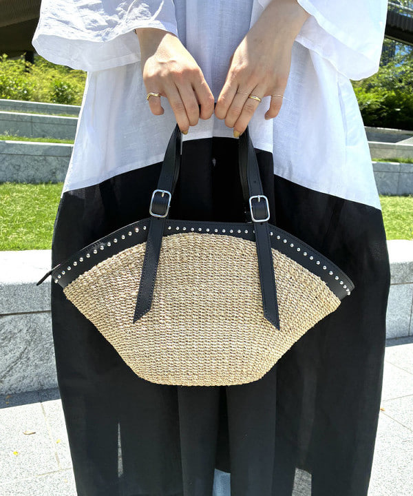 蒲原 捺美さんの「BEAMS WOMEN｜DOU BOCHI Eric Bergere / Ballarine ワンピース」を使ったコーディネート