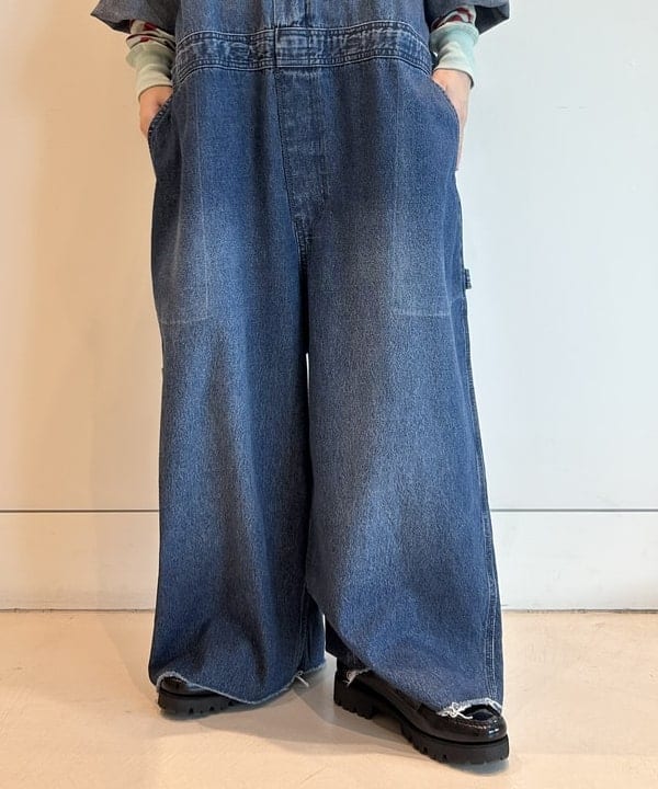 清水 彩乃さんの「BEAMS WOMEN｜【別注】G.H.Bass / BLACK BIT ローファー」を使ったコーディネート