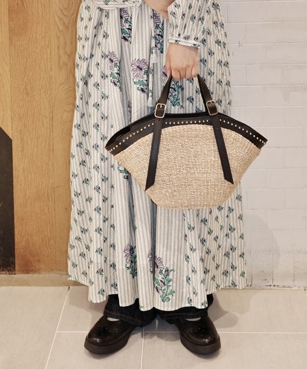 Joさんの「BEAMS WOMEN｜ne Quittez pas / コットンジャカード リリープリント シャーリング ワンピース」を使ったコーディネート