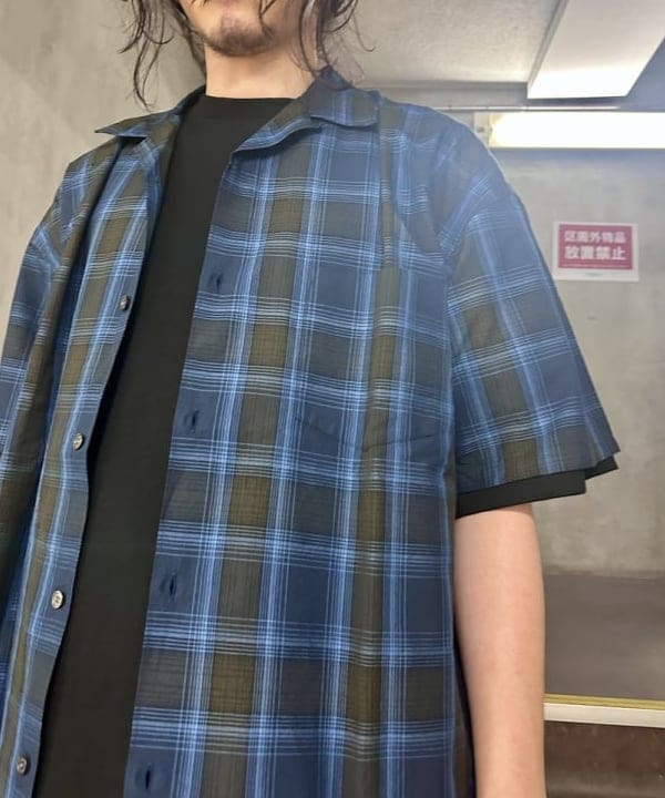 鎌田 悠次郎さんの「BEAMS WOMEN｜【別注】FRED PERRY / Mini Barrel Bag」を使ったコーディネート
