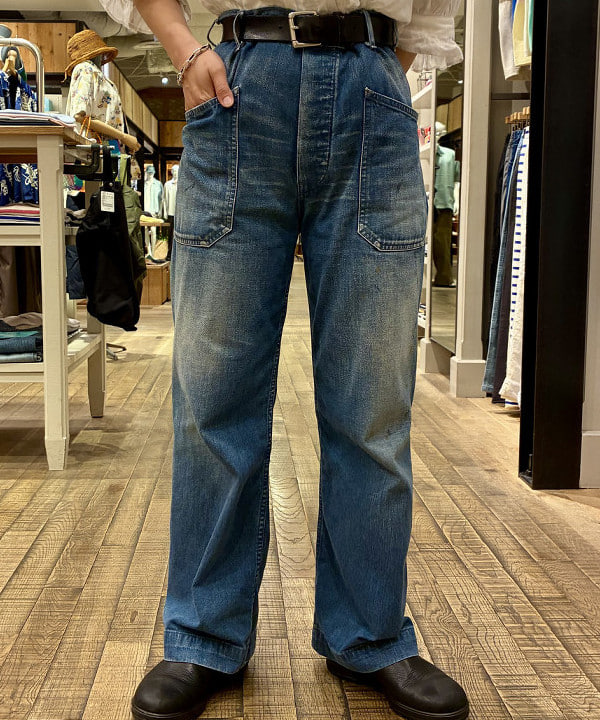 たぐみさんの「BEAMS WOMEN｜【別注】BUZZ RICKSON'S / USN デニム トラウザーズ」を使ったコーディネート