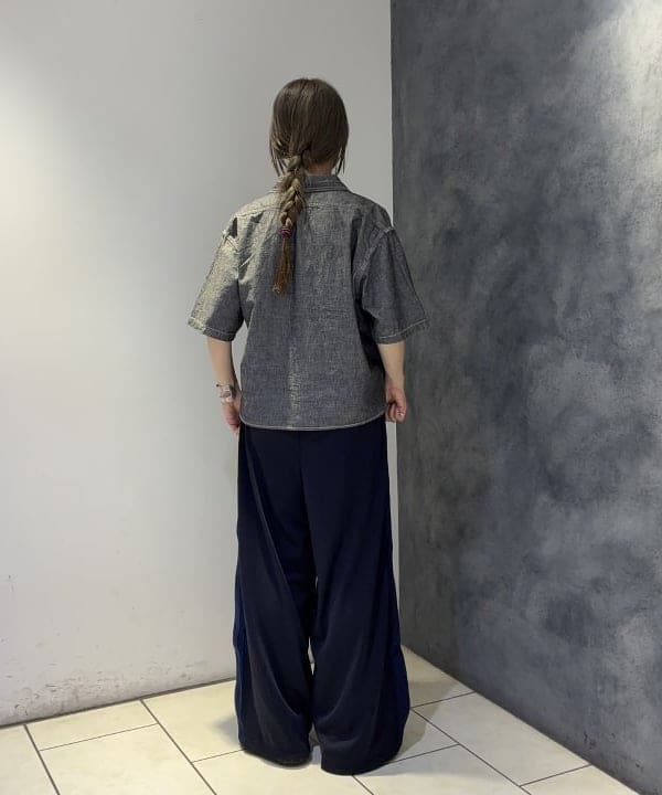 にしだてさんの「BEAMS WOMEN｜シャンブレー ショートスリーブ」を使ったコーディネート