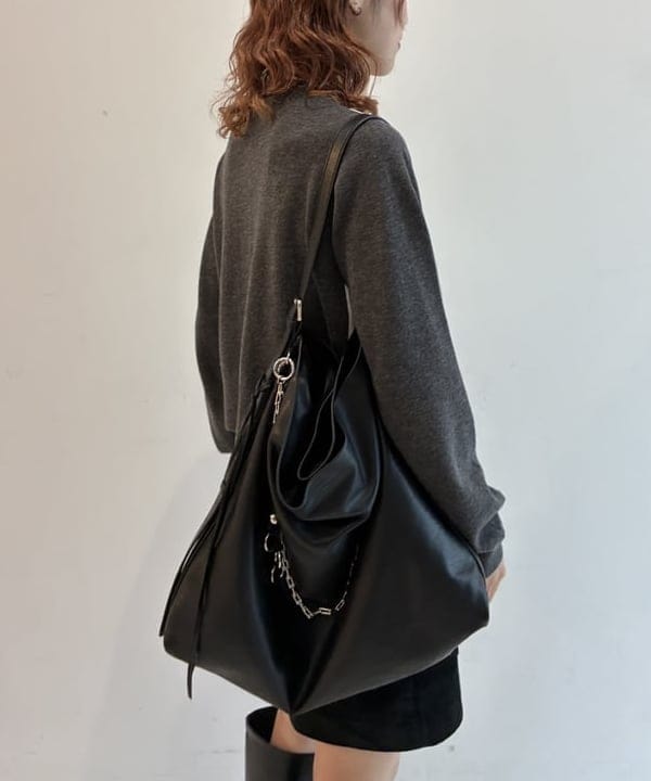 リズさんの「BEAMS WOMEN｜ベルト エンジニア ブーツ」を使ったコーディネート