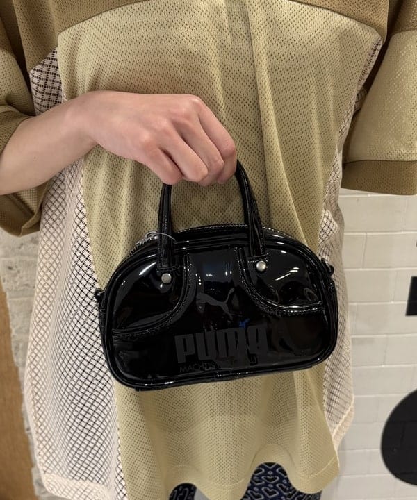 amaさんの「BEAMS WOMEN｜PUMA / 1976 マイクロ グリップ バッグ」を使ったコーディネート