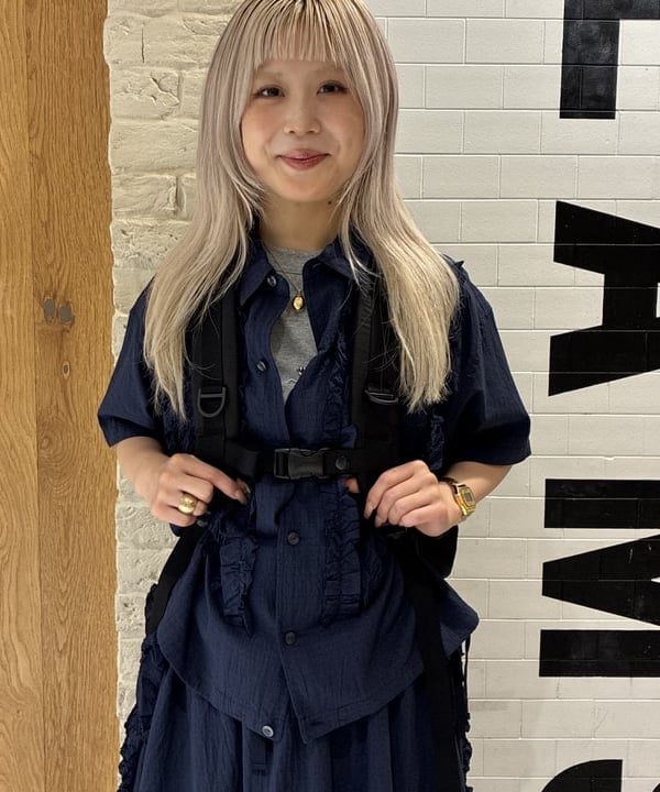 ando naoさんの「BEAMS WOMEN｜ドビー フリル スカート」を使ったコーディネート