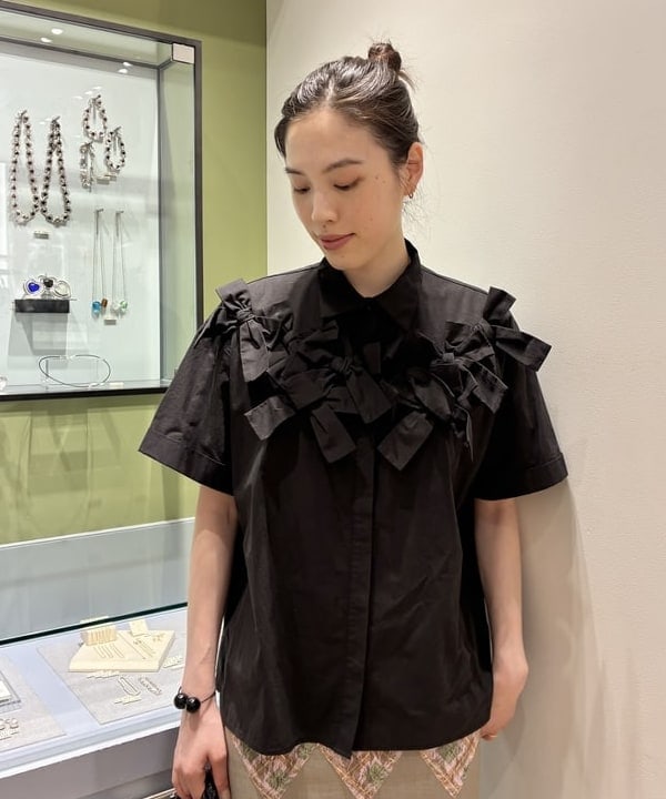 神坂 莉子さんの「BEAMS WOMEN｜PUMA / 1976 マイクロ グリップ バッグ」を使ったコーディネート