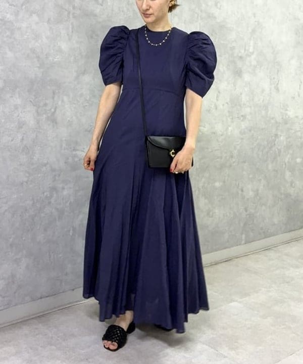 越智 里美さんの「BEAMS WOMEN｜【別注】MARIHA / 花のセレナーデのワンピース」を使ったコーディネート
