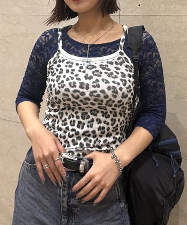 松本 佳菜子さんの「BEAMS WOMEN｜パッカブル バックパック　　26SS リュック トレンド アウトドア 小さめ 通勤 通学 コンパクト収納 軽量 」を使ったコーディネート