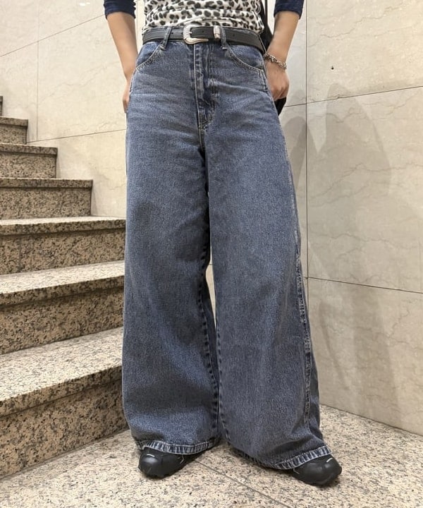 松本 佳菜子さんの「BEAMS WOMEN｜パッカブル バックパック　　26SS リュック トレンド アウトドア 小さめ 通勤 通学 コンパクト収納 軽量 」を使ったコーディネート