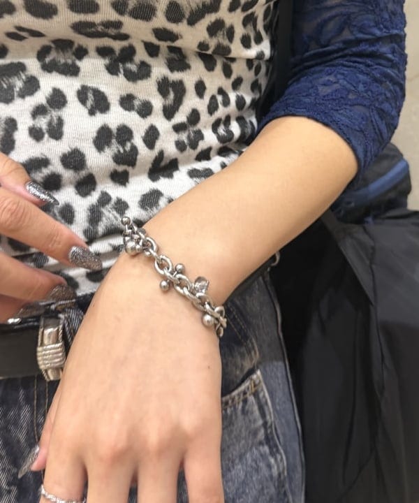 松本 佳菜子さんの「BEAMS WOMEN｜パッカブル バックパック　　26SS リュック トレンド アウトドア 小さめ 通勤 通学 コンパクト収納 軽量 」を使ったコーディネート