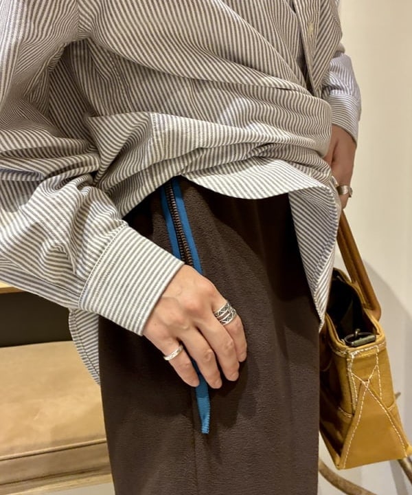 吉野 多恵さんの「BEAMS WOMEN｜【別注】L.L.Bean / Deep Bottom Leather Handle Zip Tote Mini」を使ったコーディネート