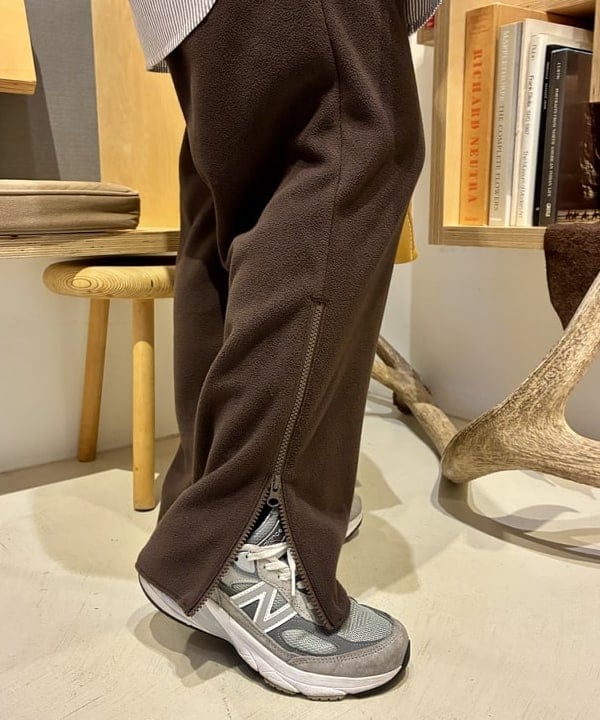 吉野 多恵さんの「BEAMS WOMEN｜【別注】L.L.Bean / Deep Bottom Leather Handle Zip Tote Mini」を使ったコーディネート