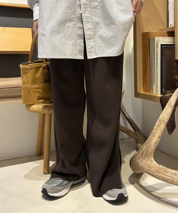 吉野 多恵さんの「BEAMS WOMEN｜【別注】L.L.Bean / Deep Bottom Leather Handle Zip Tote Mini」を使ったコーディネート