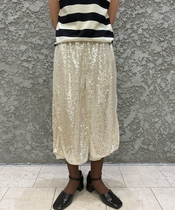 SAEさんの「BEAMS WOMEN｜maturely / スパンコール ハーフ パンツ」を使ったコーディネート
