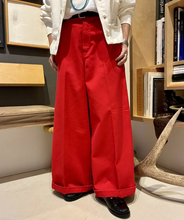吉野 多恵さんの「BEAMS WOMEN｜カラード スウェットシャツ」を使ったコーディネート
