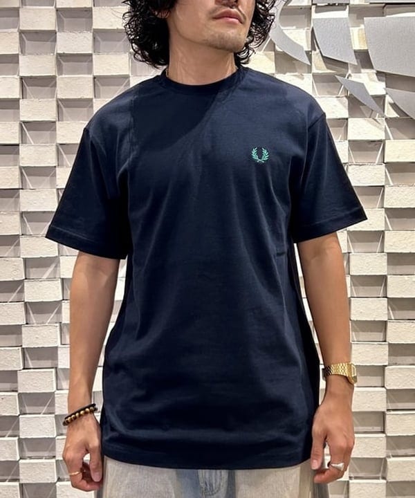 Shutoさんの「BEAMS WOMEN｜【別注】FRED PERRY /  ロゴ Tシャツ」を使ったコーディネート