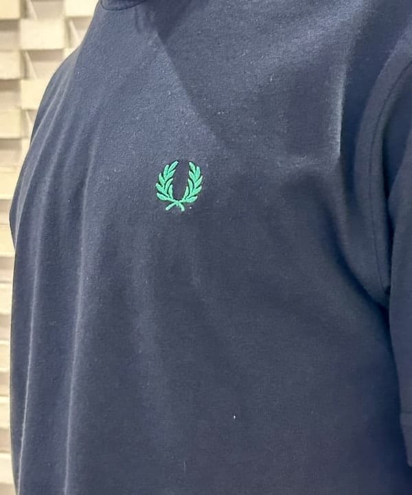 Shutoさんの「BEAMS WOMEN｜【別注】FRED PERRY /  ロゴ Tシャツ」を使ったコーディネート