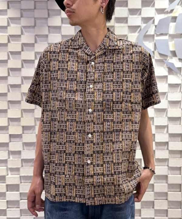 三宅 雄平さんの「BEAMS WOMEN｜Open Collar Block Print ③」を使ったコーディネート
