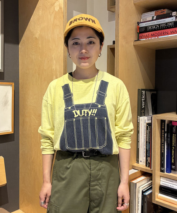 吉野 多恵さんの「BEAMS WOMEN｜【別注】BUZZ RICKSON'S / ポプリン アーミーパンツ」を使ったコーディネート